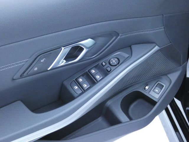 BMW 330 330e Touring