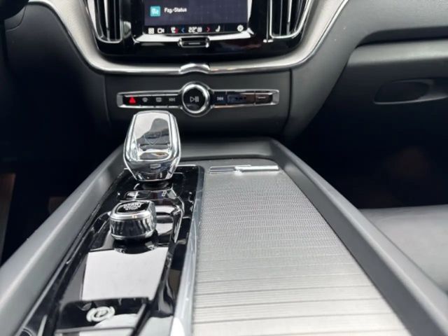 Volvo XC60 Dark Plus