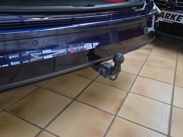 Volkswagen Golf 2.0 TDI DSG Life Variant