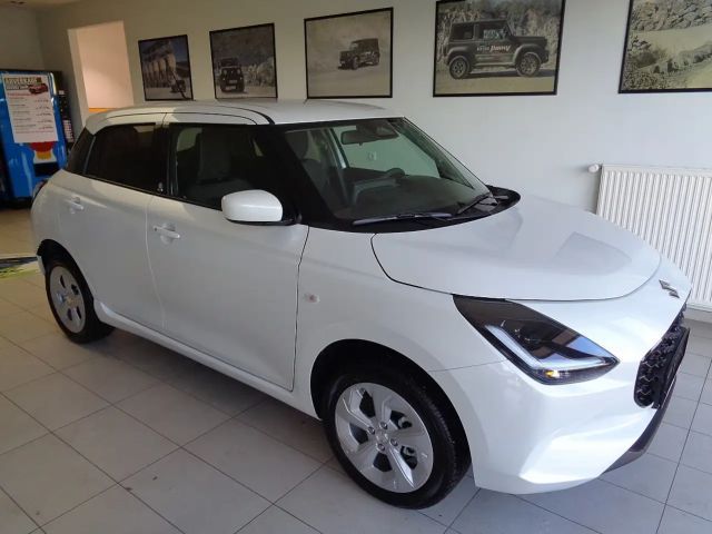 Suzuki Swift AllGrip Hybrid Shine