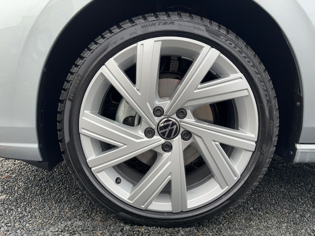 Volkswagen Golf 1.5 eTSI DSG Style Variant