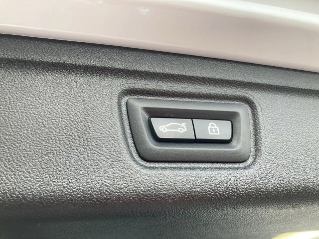 BMW 320 320e M-Sport Touring xDrive