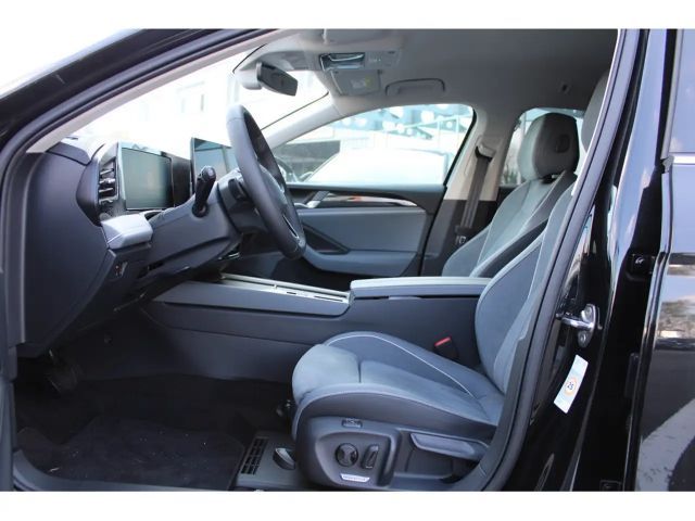 Volkswagen Passat 1.5 eTSI Business Variant