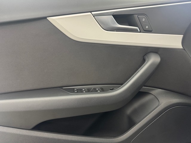 Audi A4 35 TFSI Avant S-Tronic