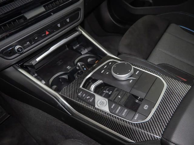 BMW 320 320i M-Sport Sedan