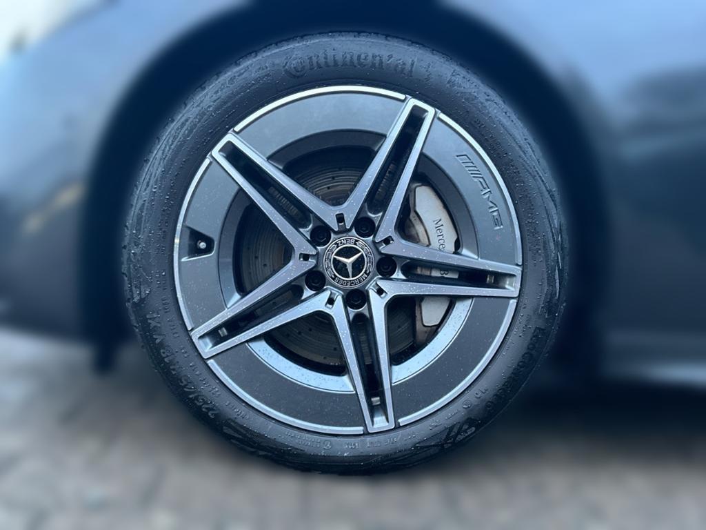 Mercedes-Benz C 220 AMG Line C 220 d Sedan