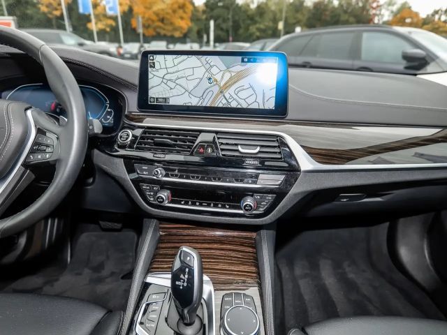 BMW 530 530e Luxury Line