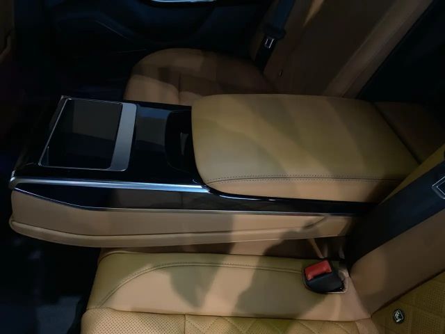 Audi S8 420(571) kW(PS) tiptronic, Matrix Licht, Head