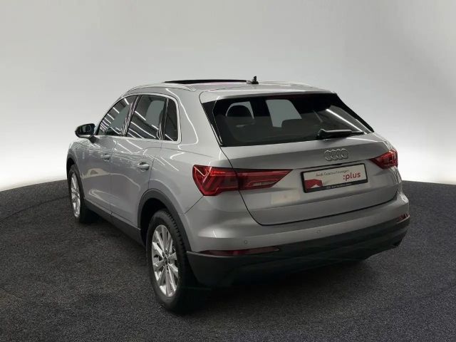Audi Q3 45 e S tr. PDC LED NAVI VIRTUAL PANO