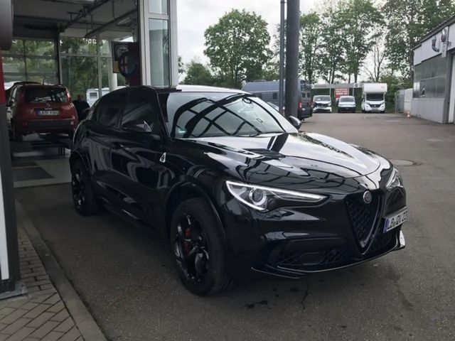 Alfa Romeo Stelvio Q4 Quadrifoglio