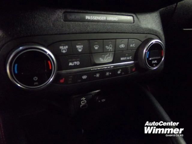 Ford Kuga Plug in Hybrid ST Line X