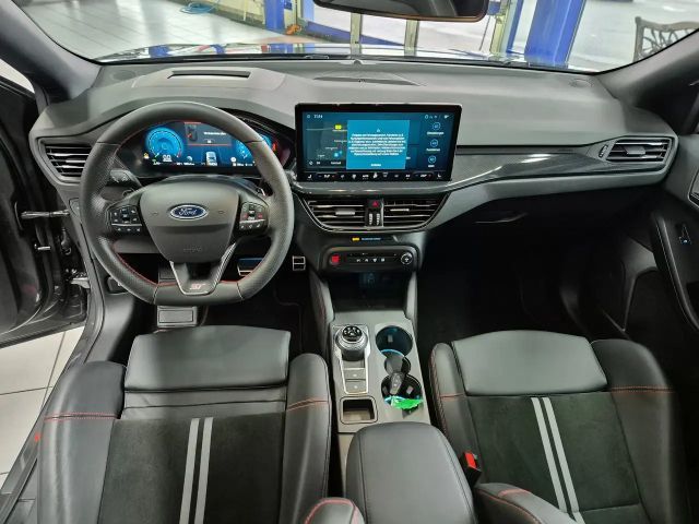 Ford Focus EcoBoost ST Line Wagon