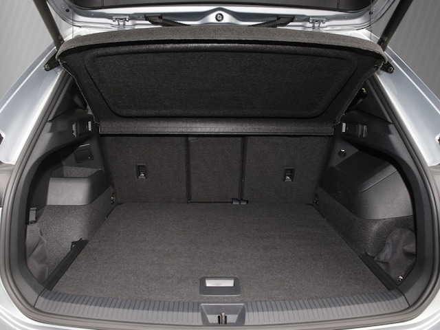 Volkswagen Tiguan Tiguan 2.0 TDI DSG 4M R-Line AHK, Standhzg., Pa...