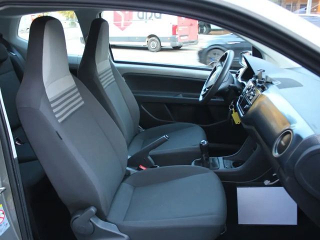 Volkswagen up! Move Move up!