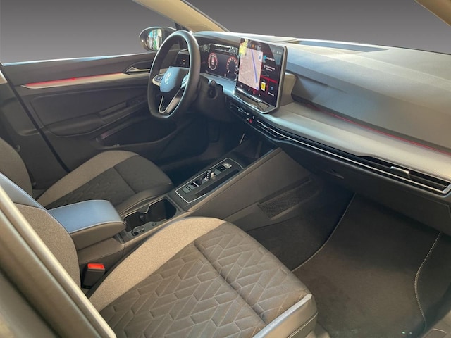 Volkswagen Golf 1.5 eTSI DSG