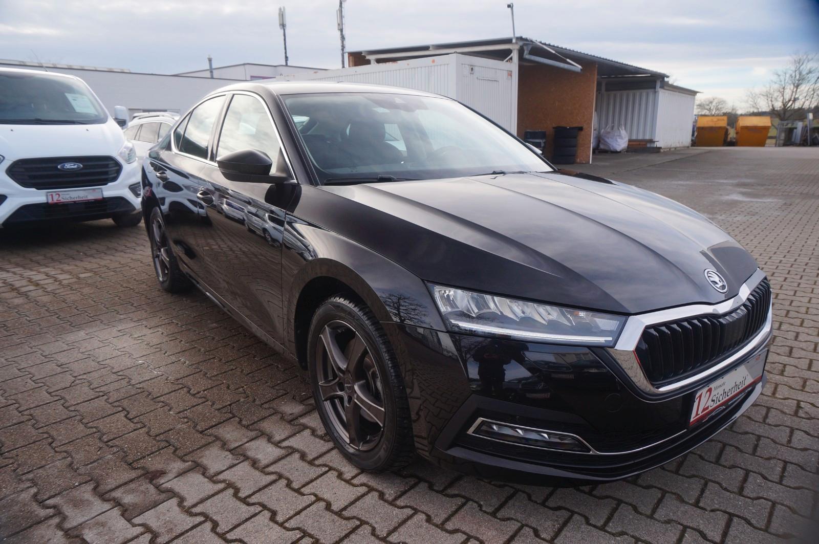 Skoda Octavia Lim ACC*NAV*LED*HEAD*LANE*KAMERA*MEMORY*