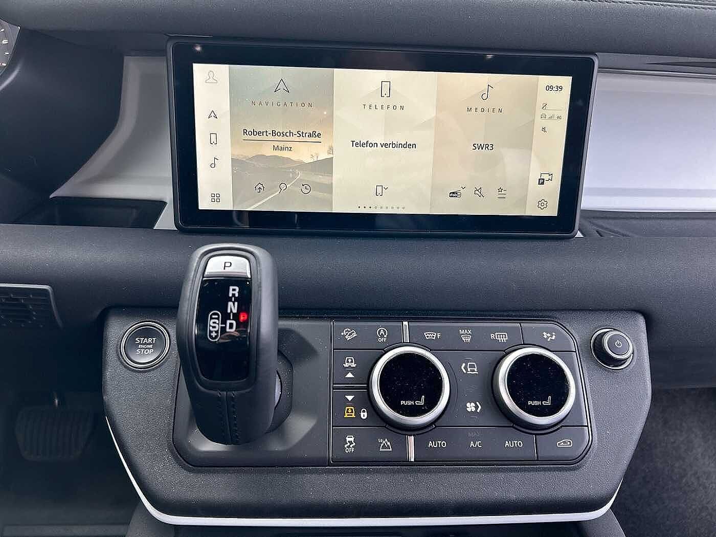 Land Rover Defender 90 SE