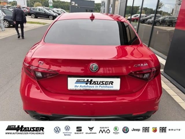 Alfa Romeo Giulia AT8 Q4 Turbo Veloce