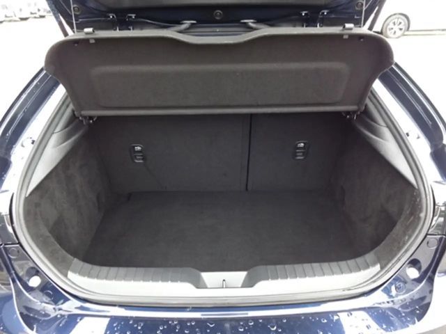 Mazda 3 Exclusive-line