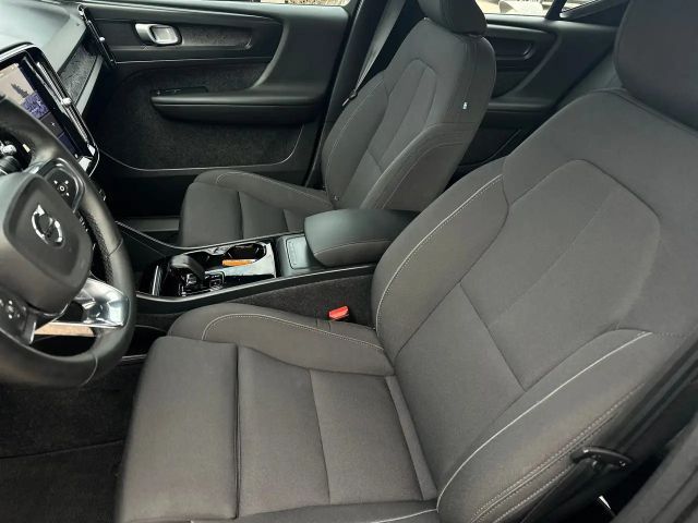 Volvo XC40 Core Recharge