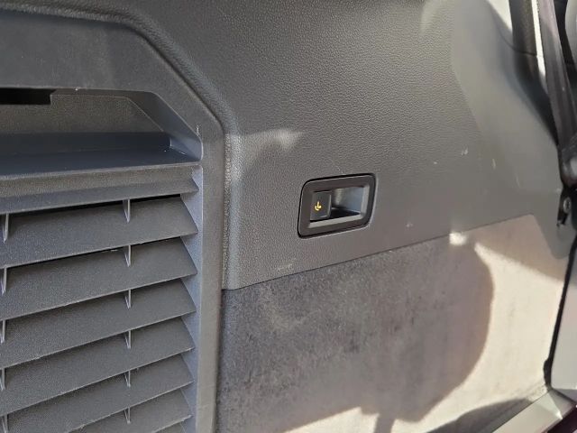 Volkswagen Multivan 2.0 TDI DSG Lang Life T7