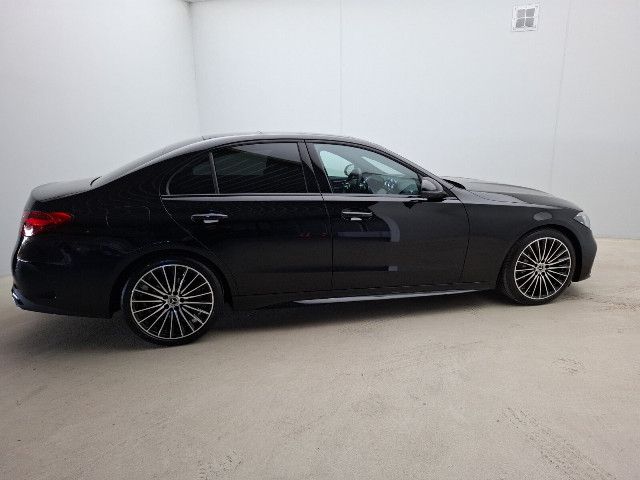 Mercedes-Benz C 200 Sedan