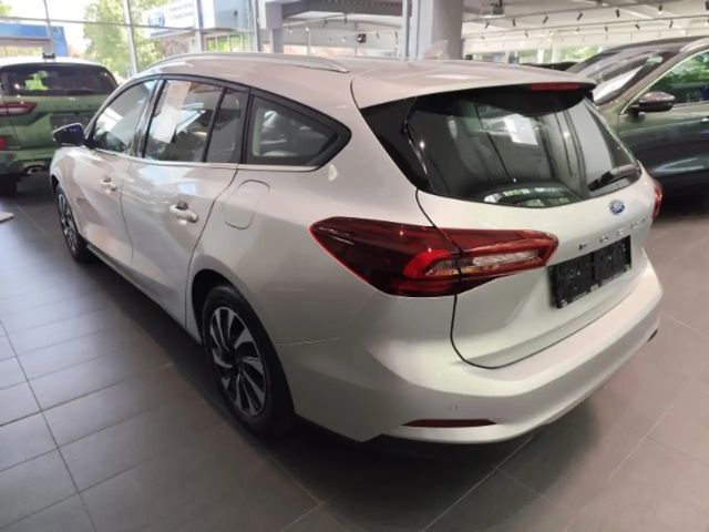 Ford Focus Titanium Wagon