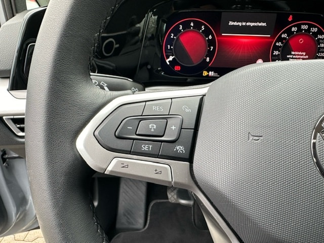 Volkswagen Golf 1.5 TSI Life Variant