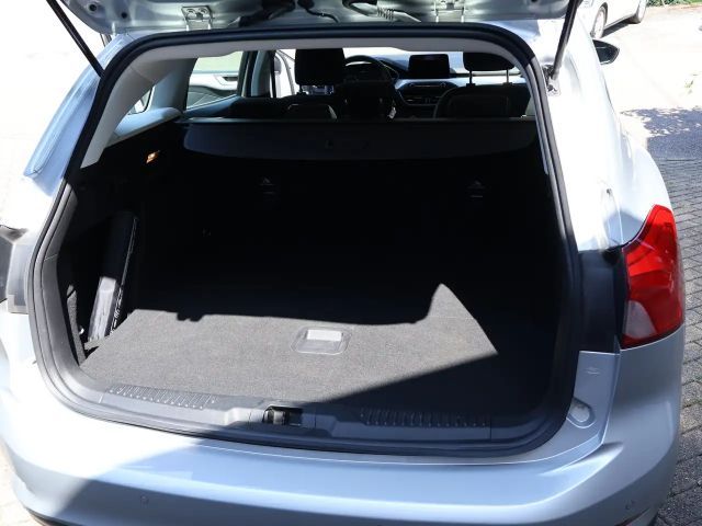 Ford Focus Cool & Connect