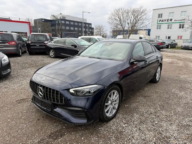 Mercedes-Benz C 200 Sedan