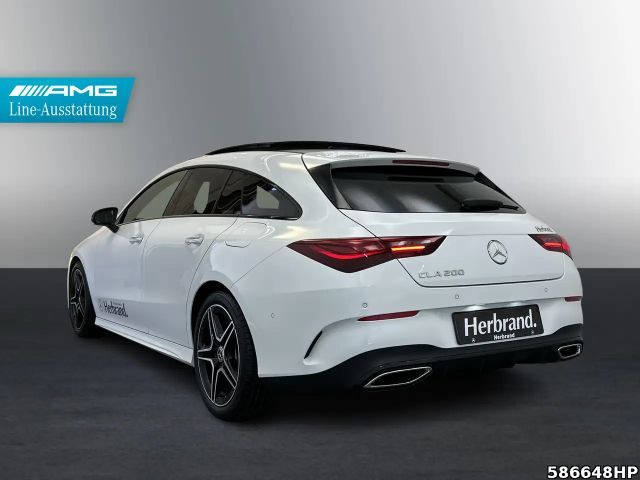 Mercedes-Benz CLA 200 AMG Line