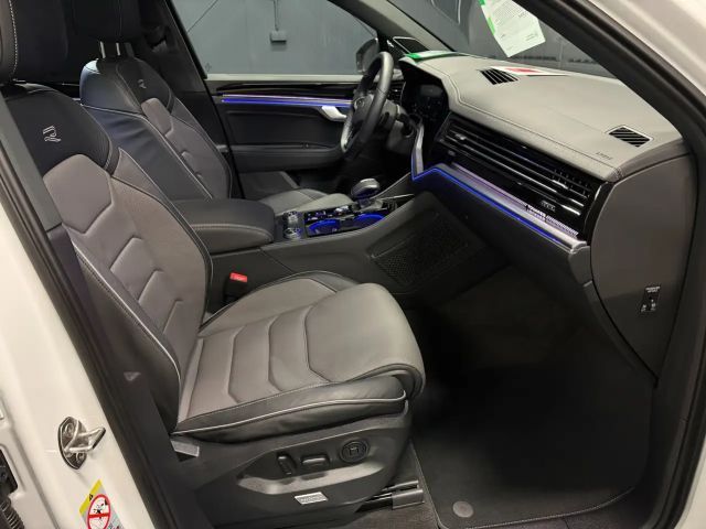 Volkswagen Touareg R-Line Style