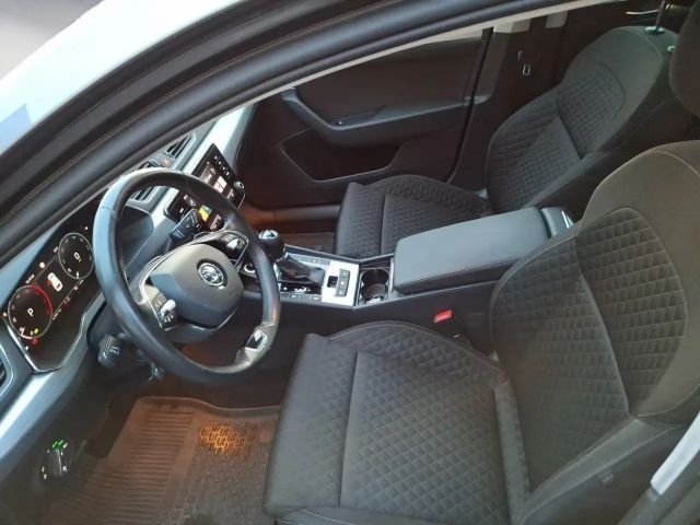 Skoda Superb 2.0 TDI Ambition Combi