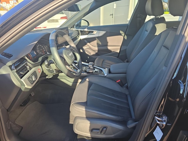 Audi A4 35 TFSI Avant S-Tronic