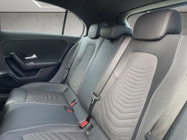 Mercedes-Benz A 180 A 180 d Hatchback Style