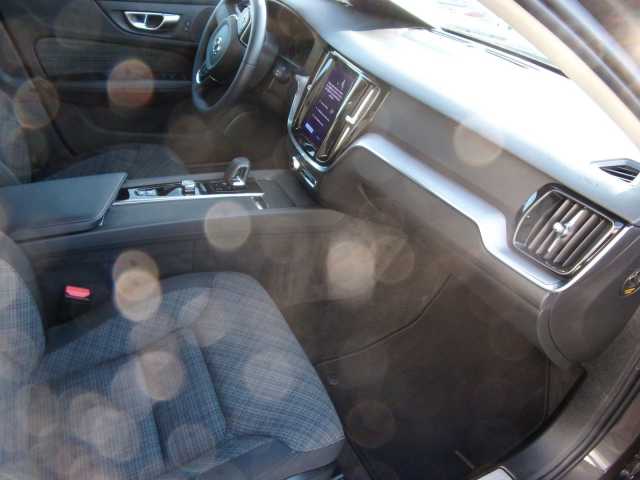 Volvo V60 Core