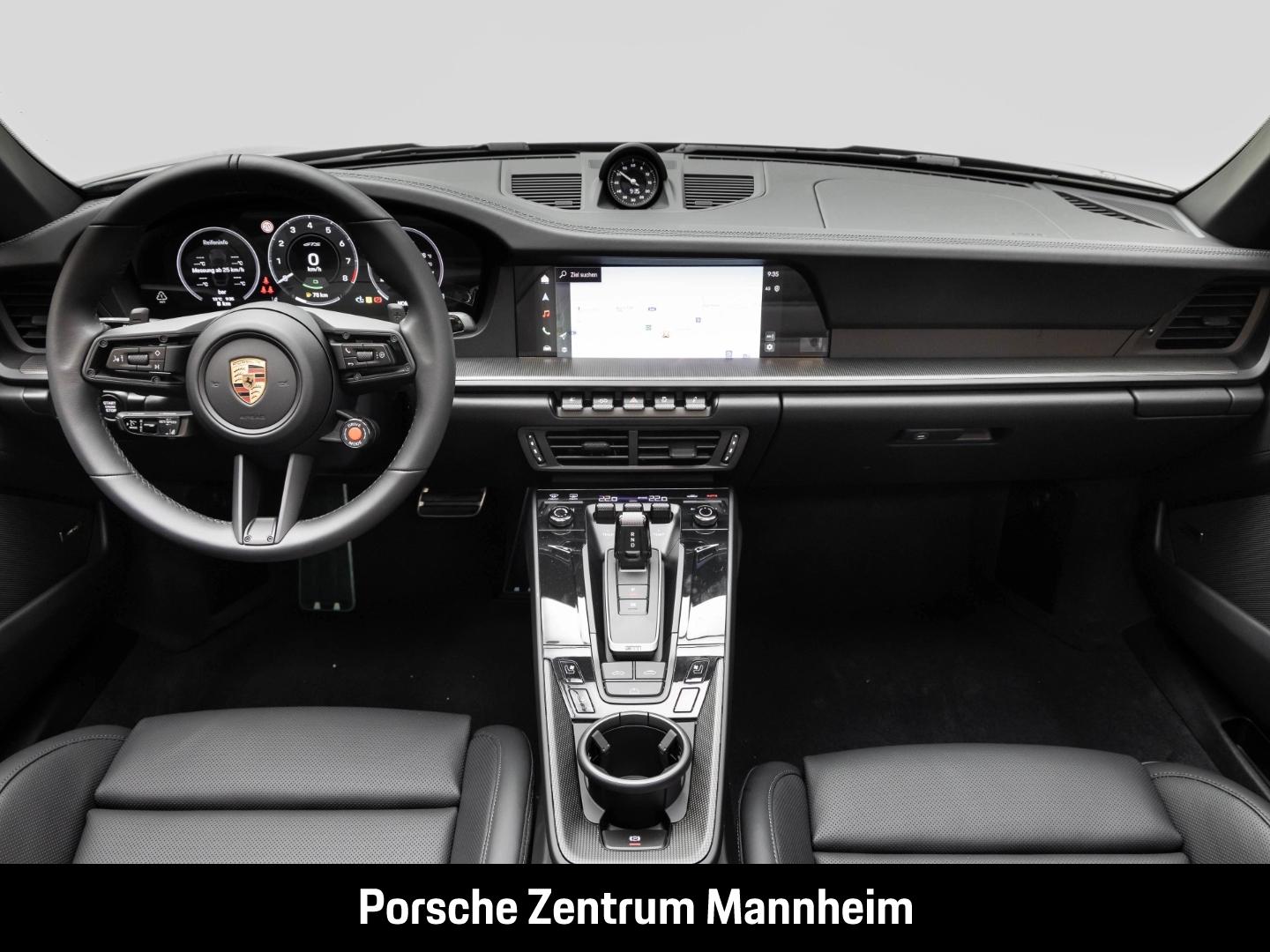 Porsche 911 992 Cabriolet Carrera GTS