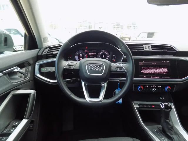 Audi Q3 35 TDI Business Sportback