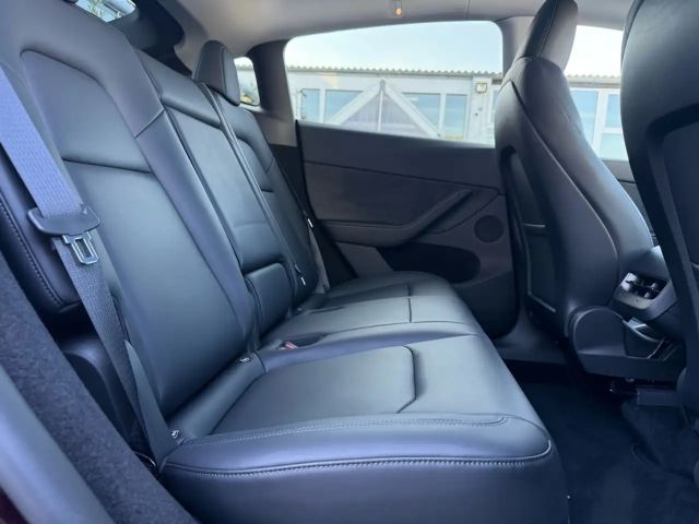 Tesla Model Y Long Range