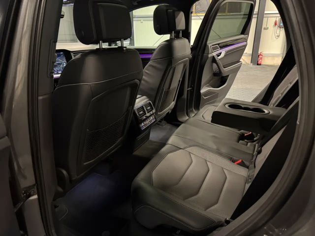 Volkswagen Touareg R-Line Style