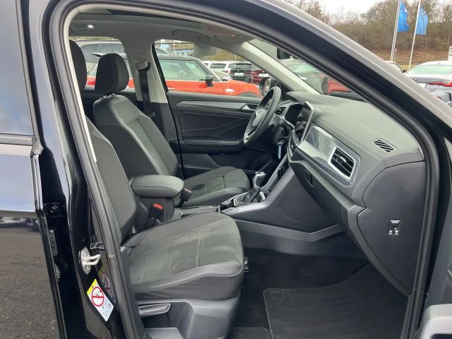 Volkswagen T-Roc 2.0 TD Allrad LED Navi Pano USB Parkassistent