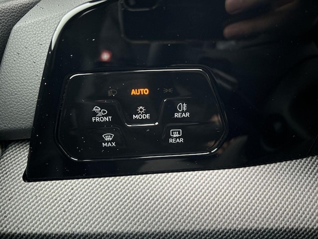 Volkswagen Golf 1.5 eTSI Golf VIII R-Line