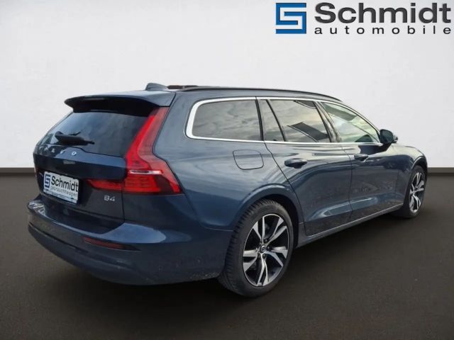 Volvo V60 Core Hybrid
