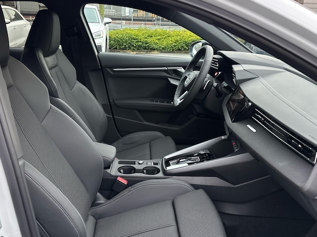 Audi A3 30 TFSI S-Line S-Tronic Sportback