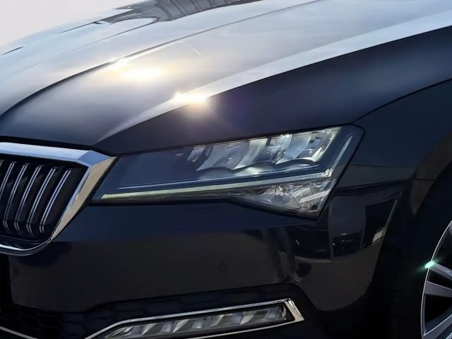 Skoda Superb 2.0 TDI Combi Style Style