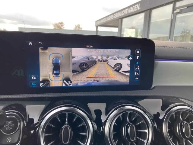 Mercedes-Benz A 220 4MATIC AMG Line Premium