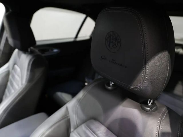 Alfa Romeo Giulia AT8 AWD Q4