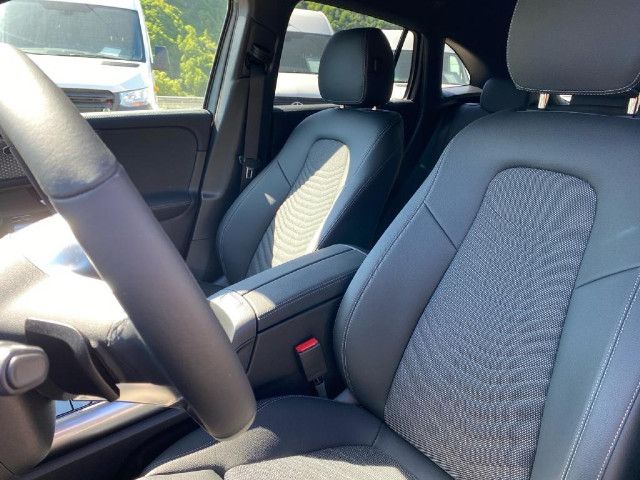 Mercedes-Benz GLA 180 GLA 180 d