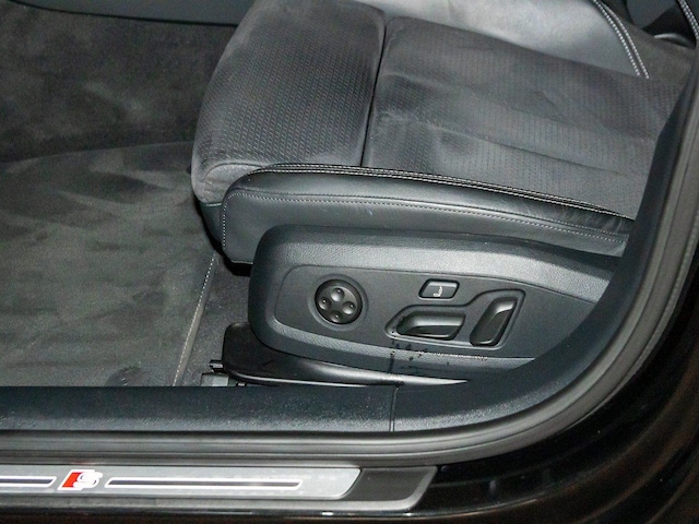 Audi S4 Avant Quattro