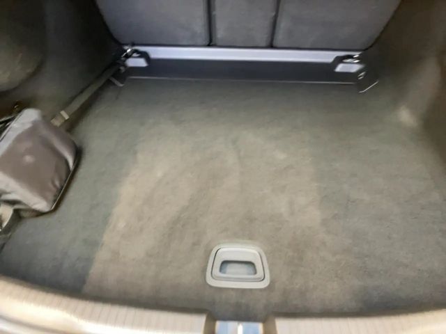 Mercedes-Benz C 200 C 200 d Sedan